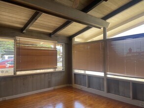 Building Photo - 1828 Kaohu St