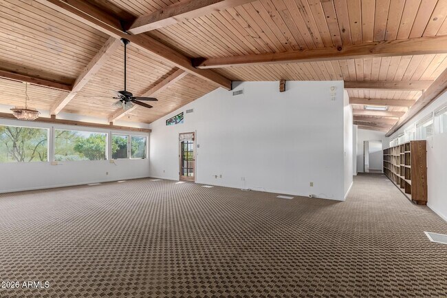 Foto del edificio - 6140 E Peak View Rd