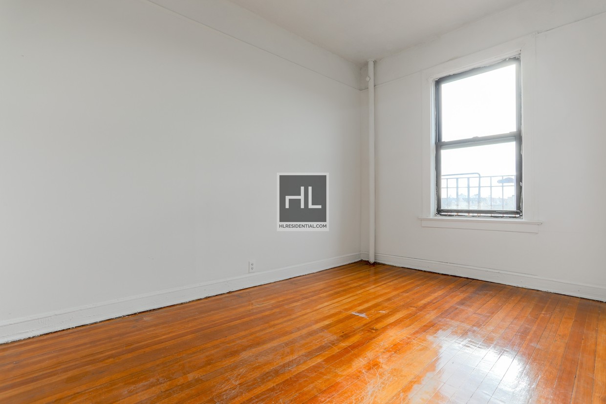 Foto del edificio - Studio w/ Separate Kitchen !