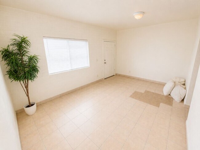 Foto del edificio - 1229 W Pierce St