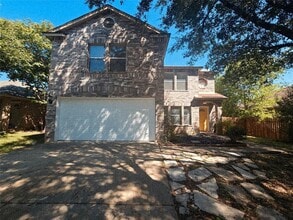 Building Photo - 1002 Keeshond Pl