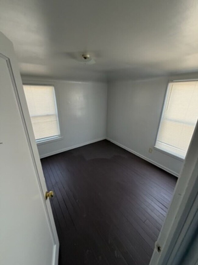 Foto del edificio - Charming 3-Bedroom Property in Prime Location