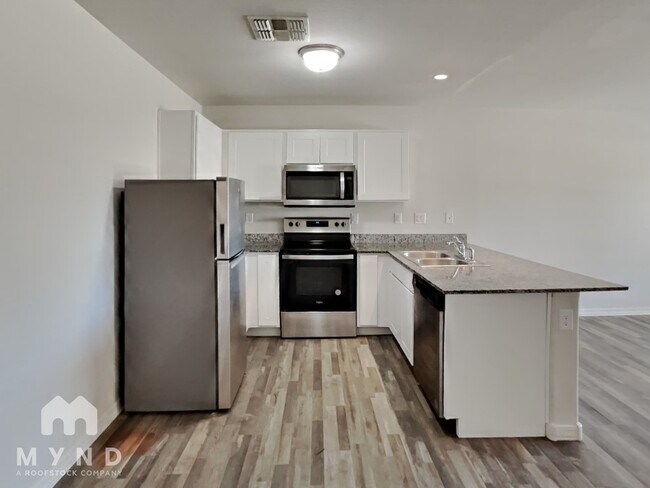 Foto del edificio - 218 W Dewey Ave