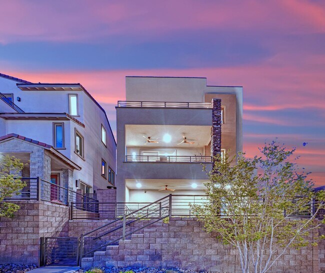 Building Photo - Newer West Summerlin Home With Pool, Spa a...