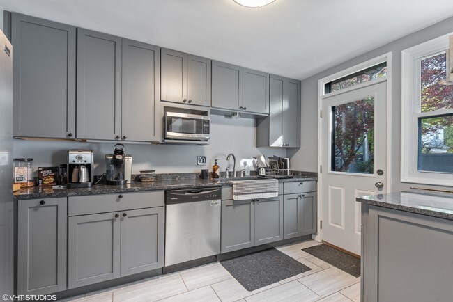 Foto del edificio - 9433 Lincolnwood Dr