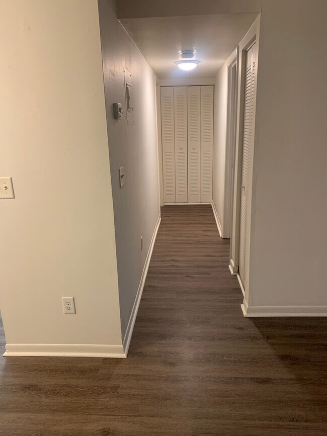Foto del edificio - 301 Orchard Trace Ln