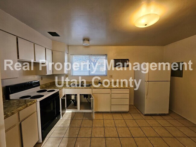 Foto del edificio - Orem Duplex