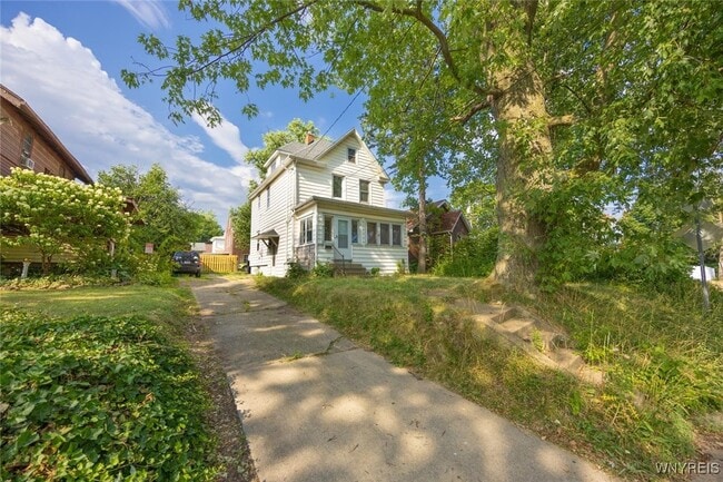 Building Photo - 1112 College Ave