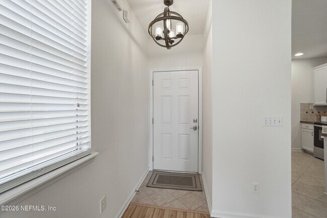 Foto del edificio - 6119 Bartram Village Dr