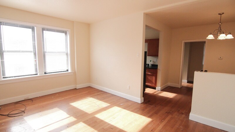Primary Photo - 4075 S Grand Blvd