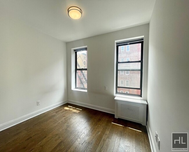 Building Photo - MOTT STREET