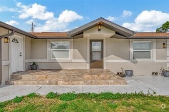 Building Photo - 304 San Carlos Ave