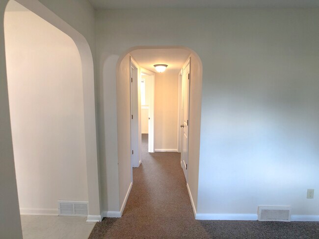 Pasillo - 922 Spencer St S