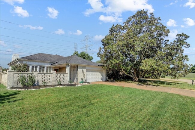 Photo - 15 Bendwood Dr House