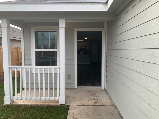 Building Photo - 4114 Mesa Cove