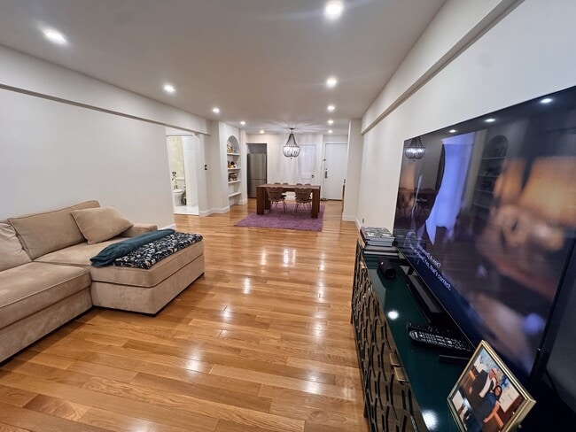 Foto del edificio - 425 E 63rd St