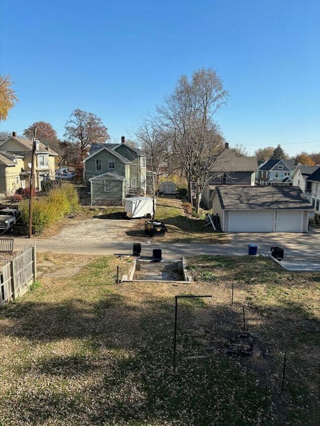 Foto del edificio - PICTURES COMING SOON! There is a $25 fee f...