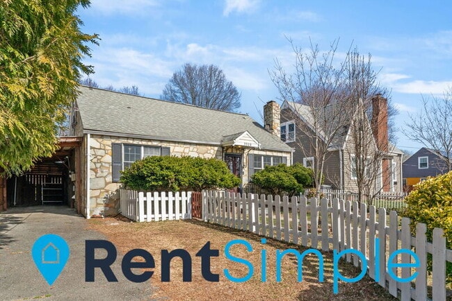 Photo - 3306 Memorial St House