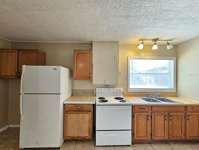 Foto del edificio - 3330 Jean Ave