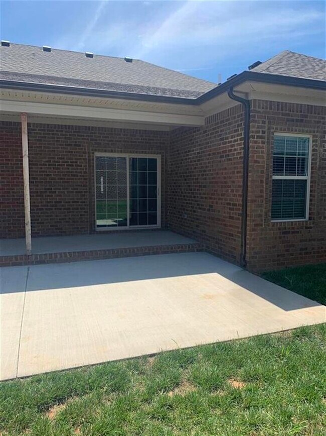 Foto del edificio - 1114 Springfield Blvd