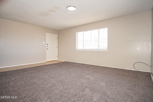 Foto del edificio - 3530 Hamilton Ave