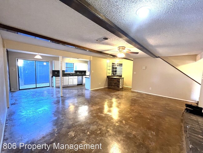 Foto del edificio - 2 br, 2.5 bath House - 8633 Knoxville Dr  ...