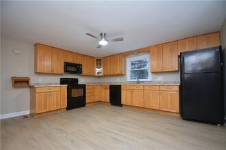 Building Photo - 27 Boughton Ave