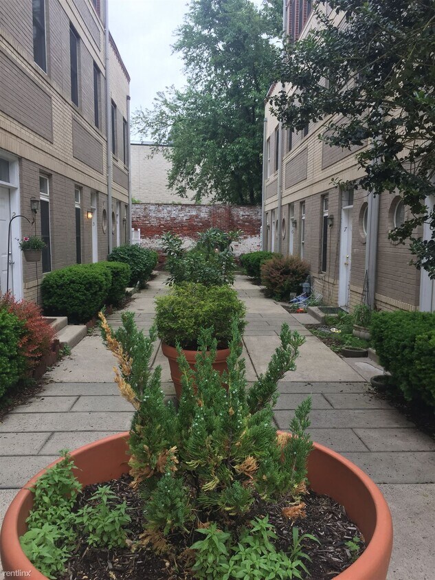 Foto principal - 2 br, 1.5 bath House - 311 Poplar St Unit 5