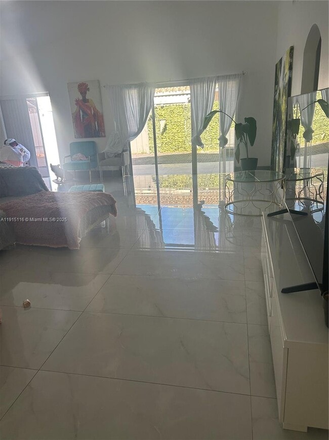 Building Photo - 15963 SW 82nd St