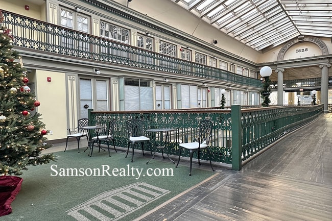 Building Photo - 65 Weybosset St