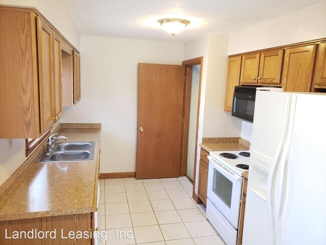 Building Photo - 3 br, 1 bath House - 282 Hilliard Road