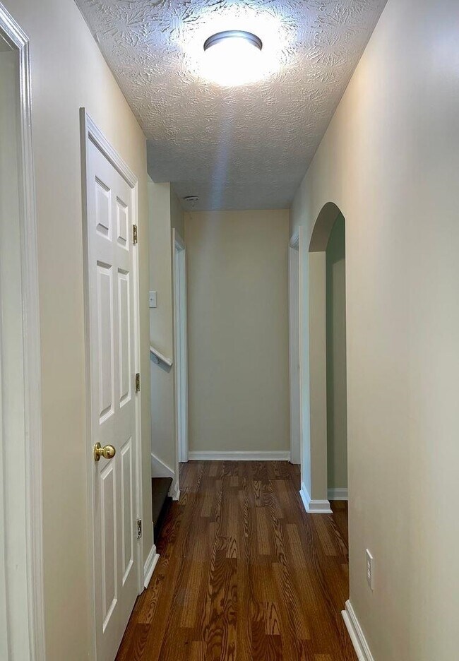 Foto del edificio - 8222 Lavista Ct