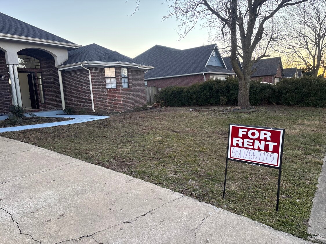 Photo - 3402 W Center St (Rogers, AR)