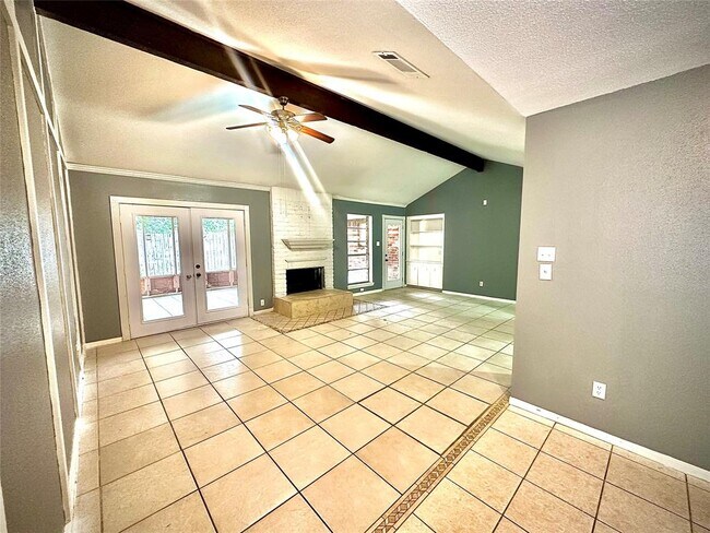 Building Photo - 418 Merriweather St