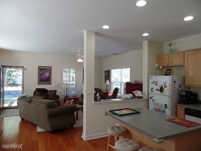 Building Photo - 2 br, 2 bath House - 4 Leacy  Bridge