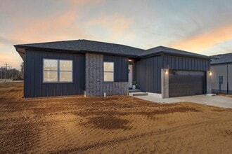 Building Photo - 1340 S Shayla Ave