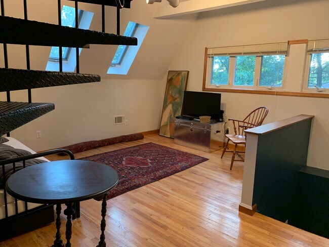 sala de estar - 5636 Bartlett St