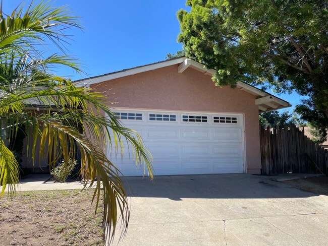 Building Photo - 779 Eastbury Dr