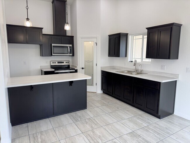 Building Photo - Brand New 3 bedroom home with 2 car garage