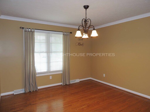 Building Photo - 62 Spring Oaks Dr