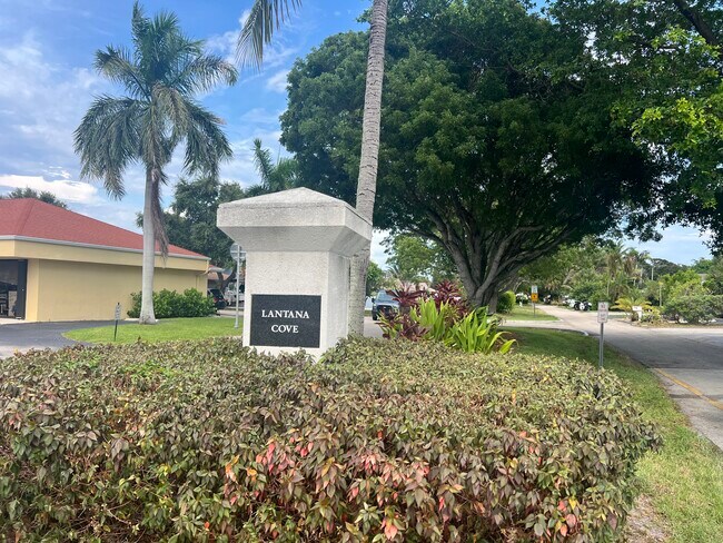Located in the NO HOA community of lantana cove - 128 E Central Blvd