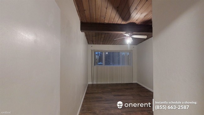Foto del edificio - 22555 Linden St