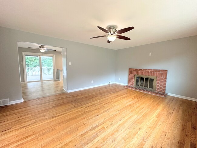 Photo - 2652 Santa Barbara Dr (Bethel Park, PA) House
