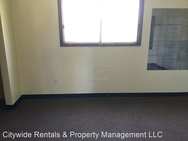 Building Photo - 6226 W Lawn Ave
