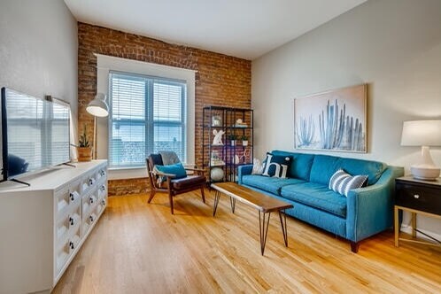 Foto del edificio - 1425 N Washington St