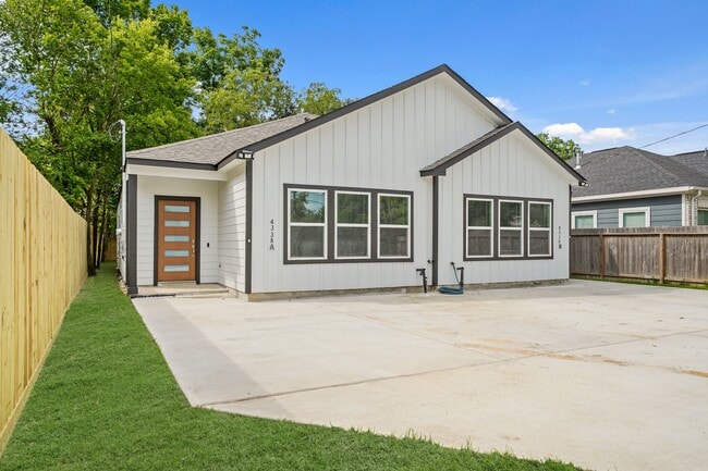 Foto del edificio - 4338 Brinkley St