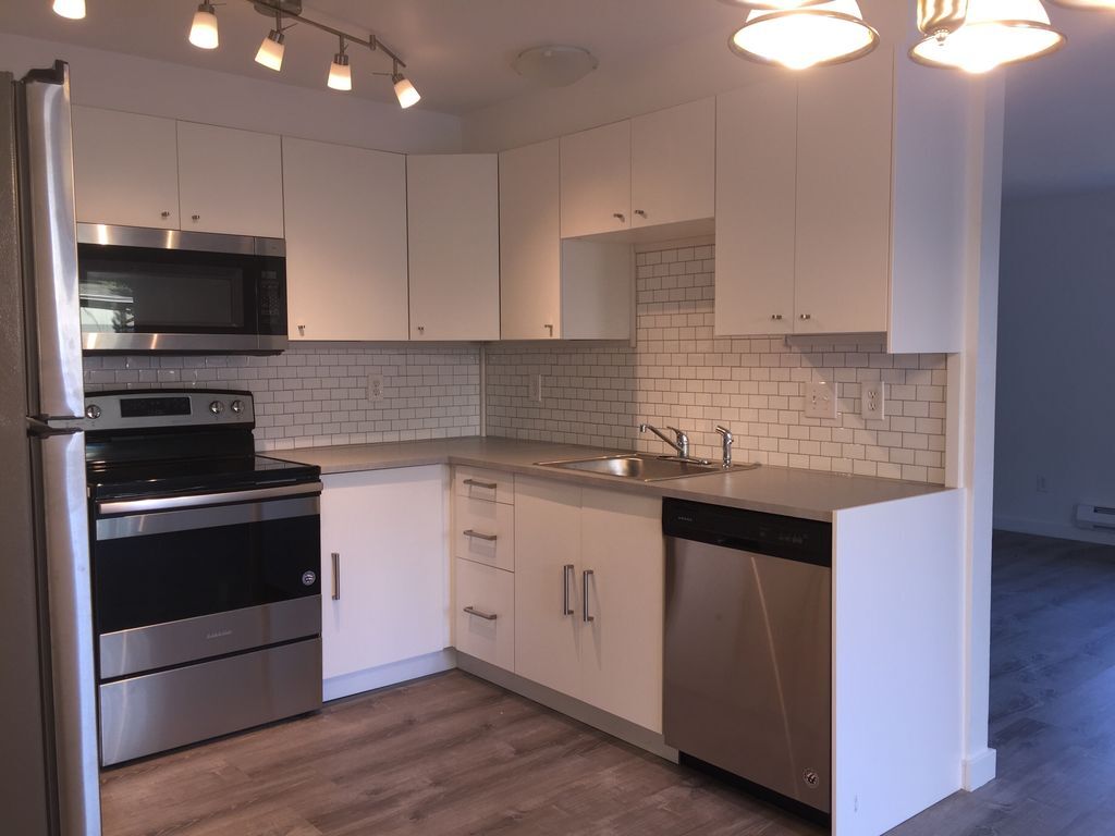 Foto principal - 911 30th St NE