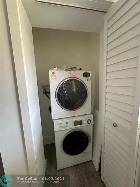 Building Photo - 16000 NW 2nd Ave