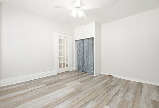 Building Photo - 747 Park Avenue