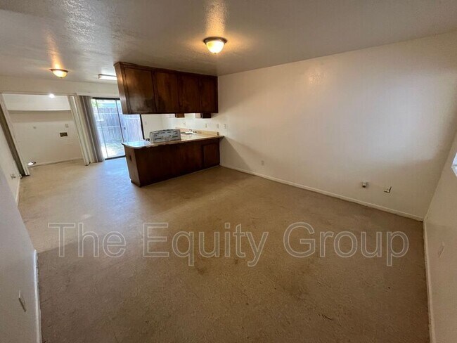 Building Photo - 1230 Jones St